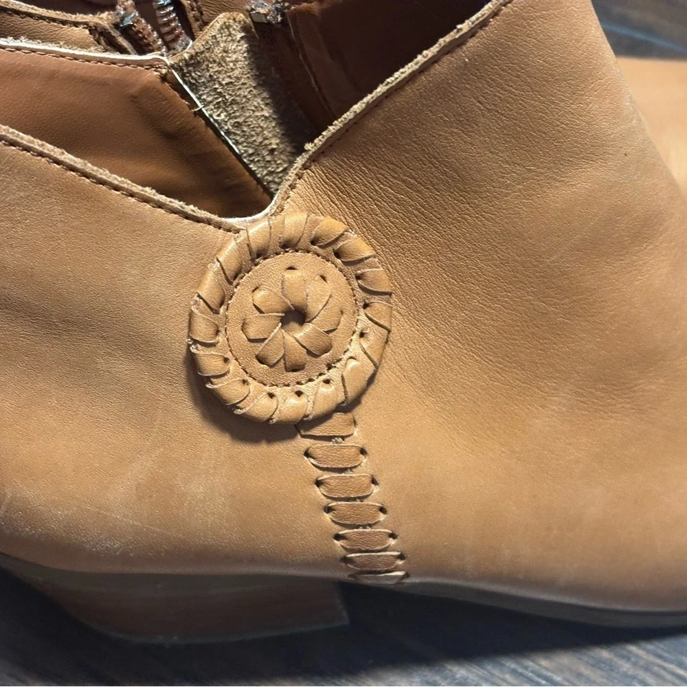 Jack Rogers Peyton Carmel Leather Ankle Booties Women’s Size 9 - Picture 2 of 7